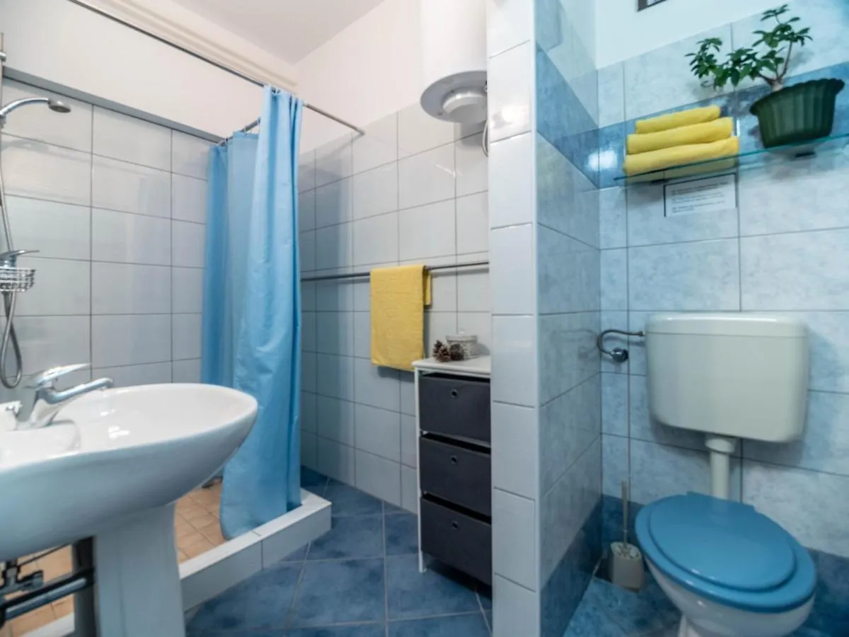 Vacation Apartment With Pool Loborika 0*,  Kroatien